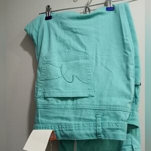 Turquoise Capri Shorts with Pocket Detail